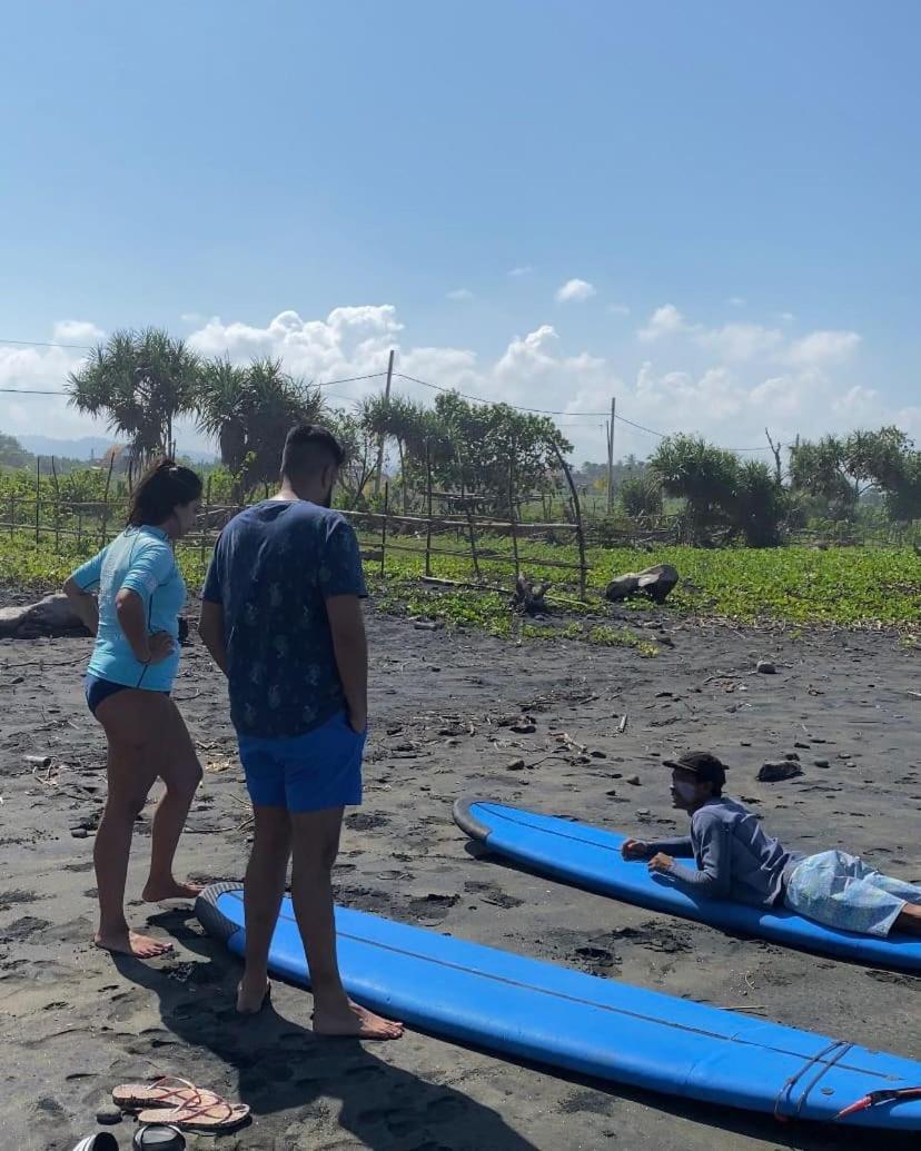 Medewi Good Vibes Stay&Surf Jembrana エクステリア 写真